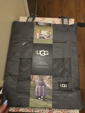 UGG mischa outdoor/indoor throw blanket